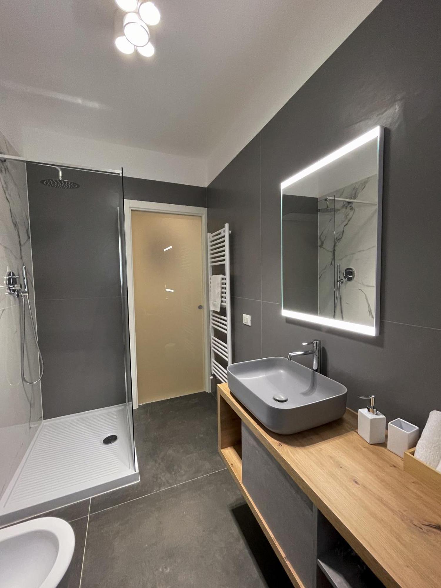 7Suites Empoli Luaran gambar