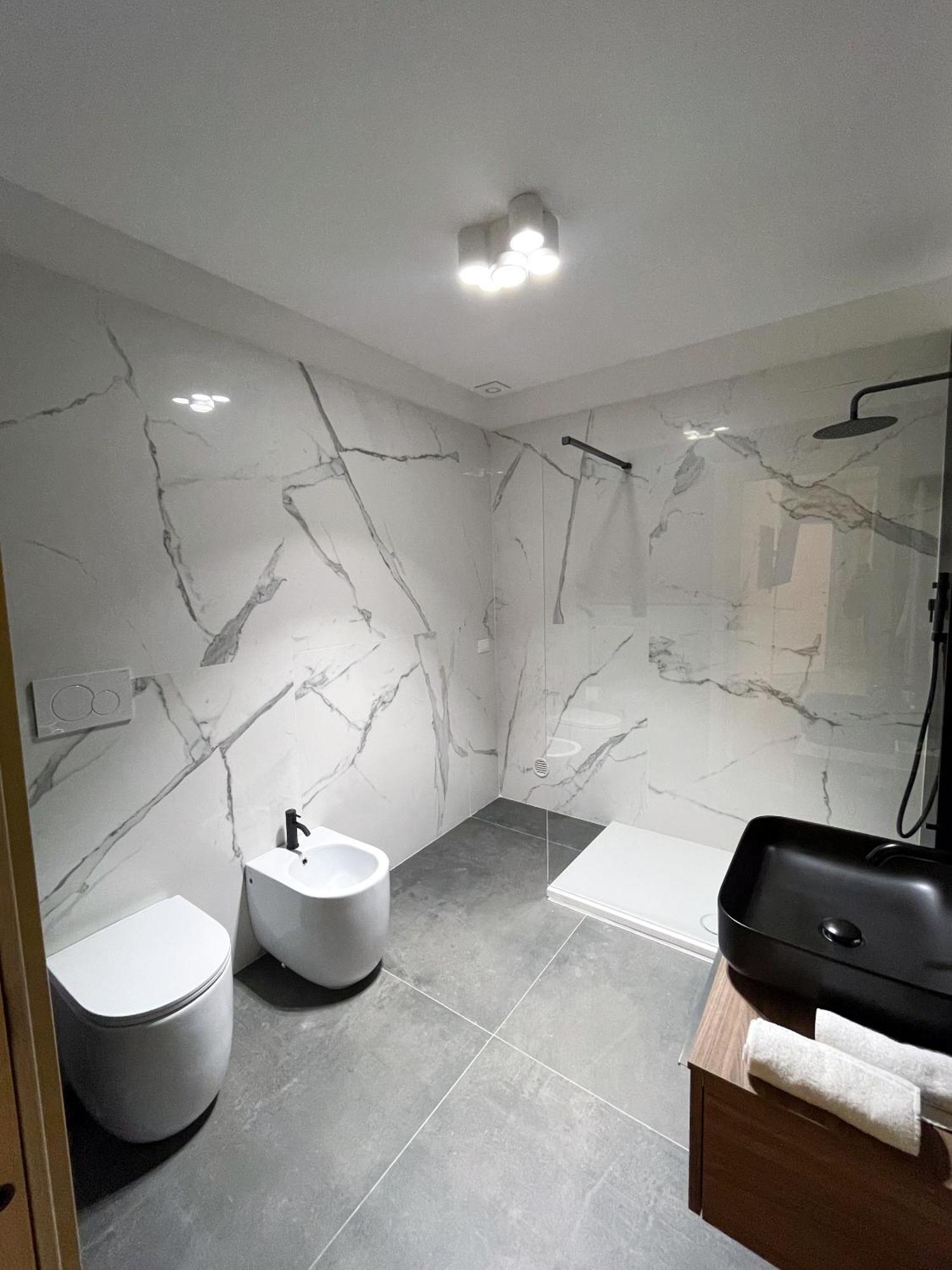 7Suites Empoli Luaran gambar